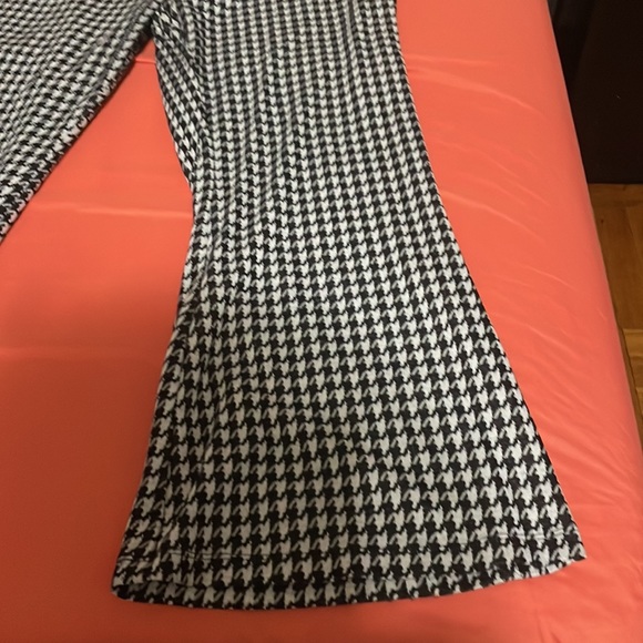 Houndstooth Flared leg pants - Picture 2 of 3